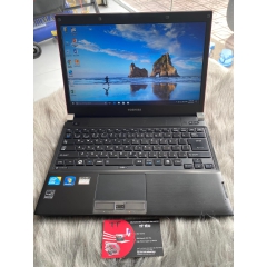 Laptop Toshiba i3