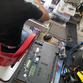 Dịch vụ sửa chữa và thay thế linh kiện laptop chính hãng tại TP.HCM
