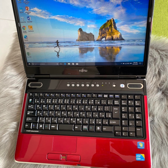 Laptop Fujutsu i5