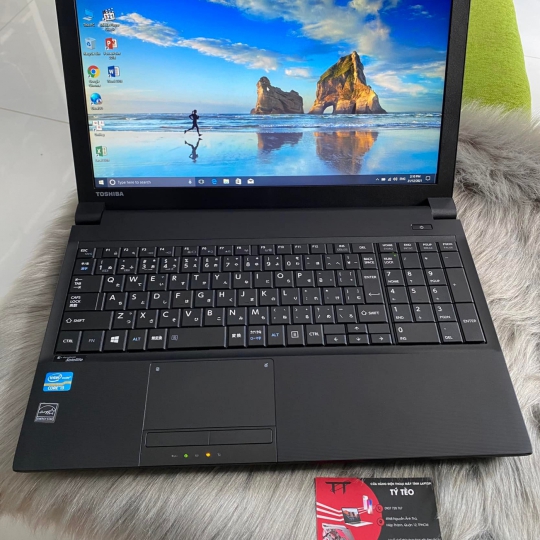 Laptop Toshiba i3 gen 3